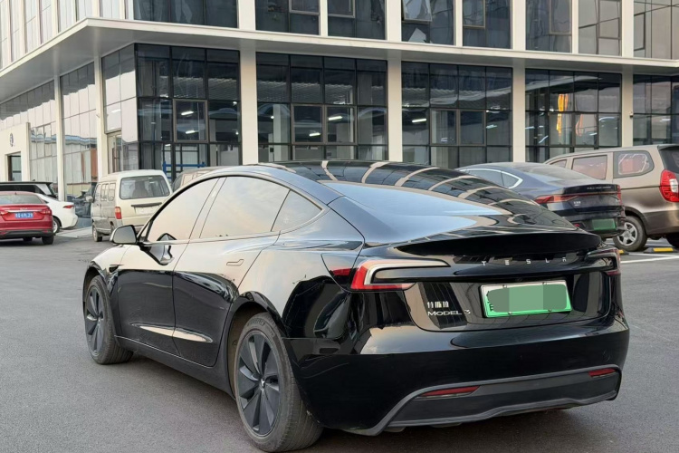 特斯拉 Model 3 2023款 后轮驱动版车身外观6008