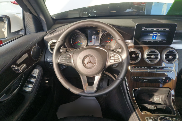 奔驰GLC 2019款 GLC 260 L 4MATIC 豪华型中控内饰13