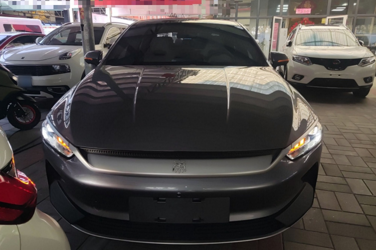 比亚迪 秦PLUS 2023款 冠军版 EV 420KM超越型车身外观2