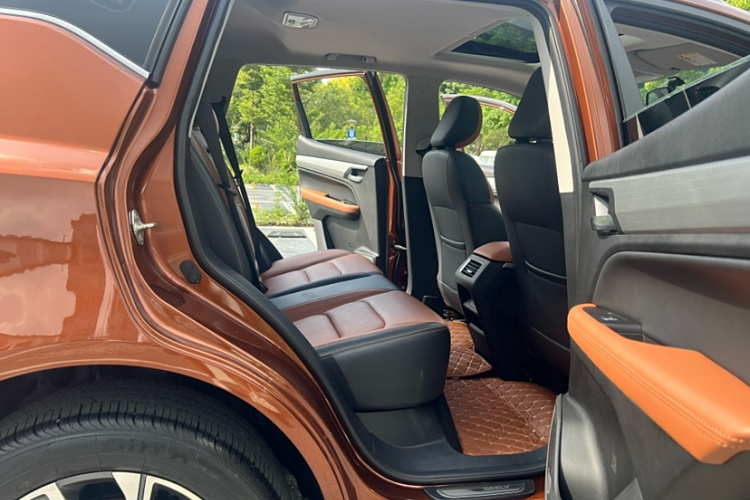 吉利汽车 远景X6 2020款 1.4T CVT尊贵型中控内饰7005