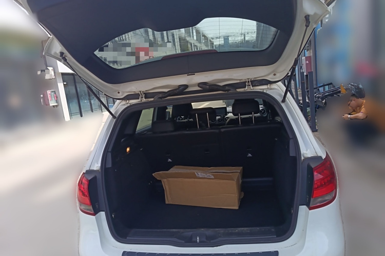 奔驰B级 2015款 B 200 动感型局部细节23