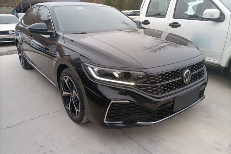 大众 帕萨特 2023款 改款 330TSI 星空精英版车身外观3