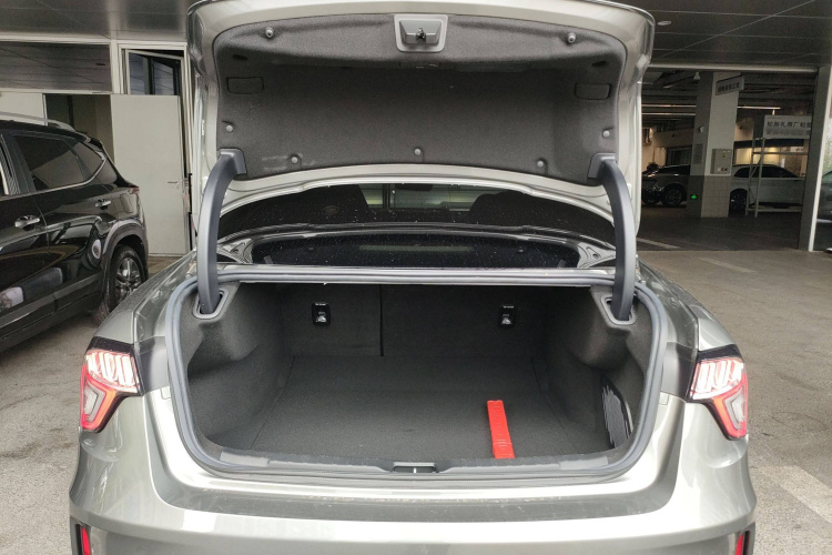 领克03 2022款 1.5TD DCT劲Pro中控内饰23