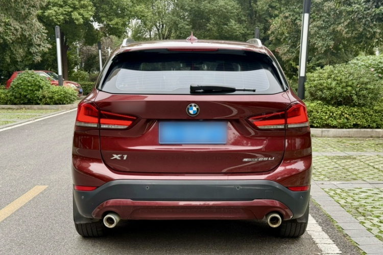 宝马X1 2020款 sDrive25Li 领先型车身外观6008