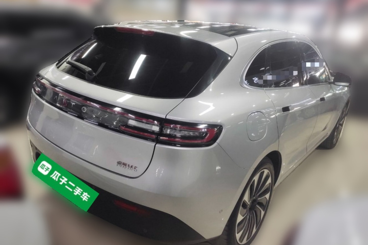 鸿蒙智行 问界M5 2022款 增程四驱性能版车身外观7