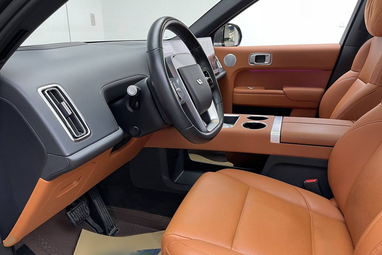 理想汽车 理想L9 2022款 Max中控内饰7007