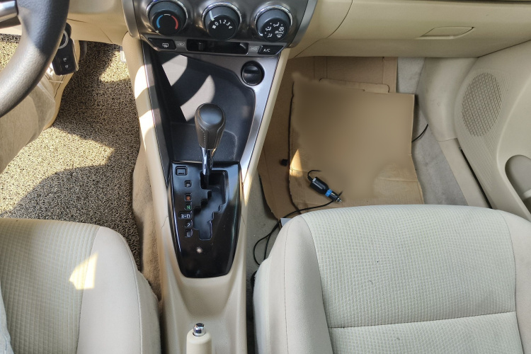 丰田 YARiS L 致炫 2015款 1.5E 自动魅动版局部细节18