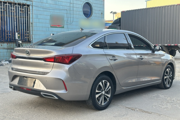 长安 逸动 2020款 PLUS 蓝鲸NE 1.4T GDI DCT尊贵型车身外观6005