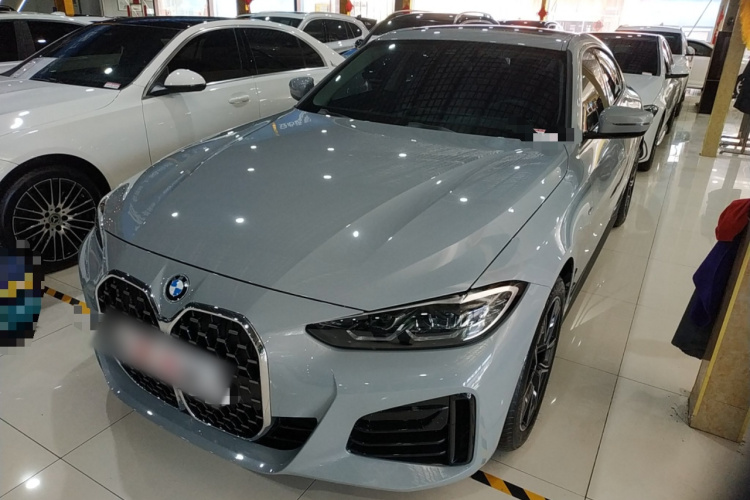 宝马4系 2023款 425i Gran Coupe M运动套装车身外观1