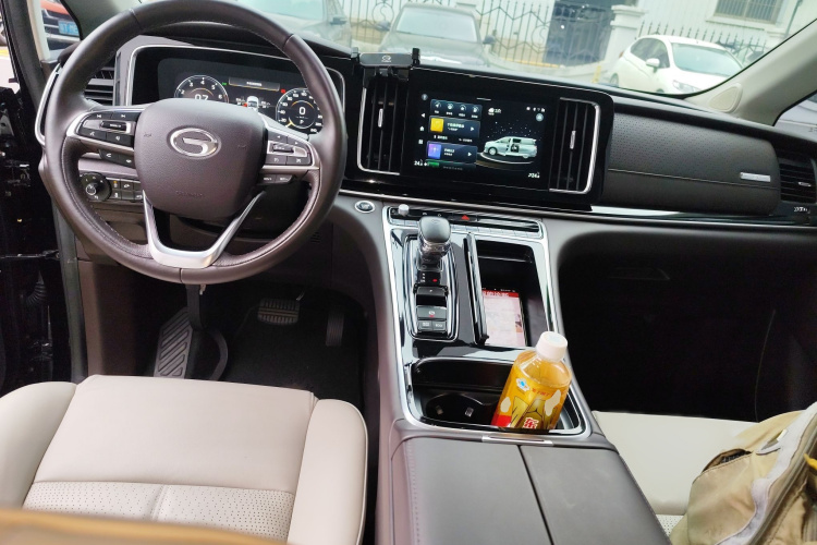 广汽传祺 传祺M8 2021款 领秀系列 390T 尊贵版中控内饰7002