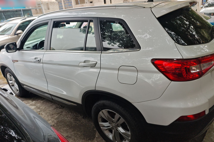 长安CS75 2014款 1.8T 自动尊贵型 国IV车身外观4