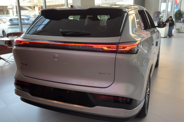 东风风神L8 2025款 185KM梦想版车身外观6004