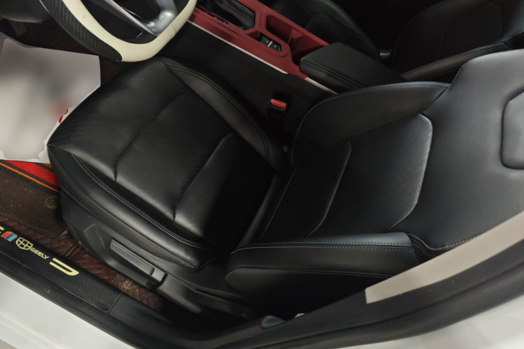 吉利汽车 帝豪 2023款 第4代冠军版 1.5L CVT尊贵型中控内饰19