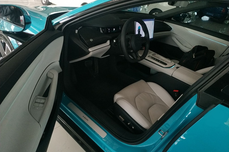 小米汽车 小米SU7 2024款 后驱长续航智驾版中控内饰7003