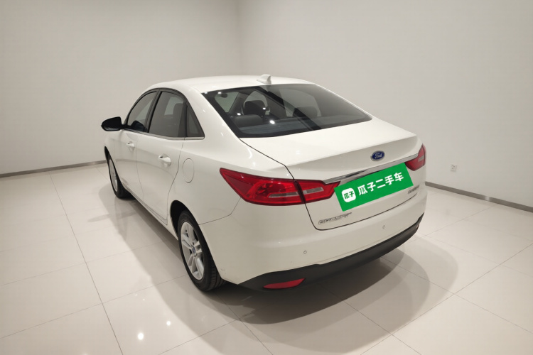 福特 福睿斯 2019款 改款 1.5L 自动悦享型 国VI车身外观5