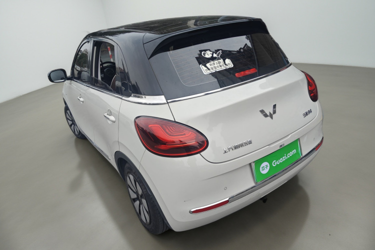 五菱汽车 五菱缤果 2023款 333km 灵犀互联+款车身外观5