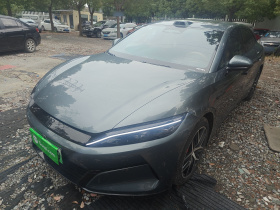 比亚迪 汉L 2025款 DM-p 四驱激光雷达旗舰型