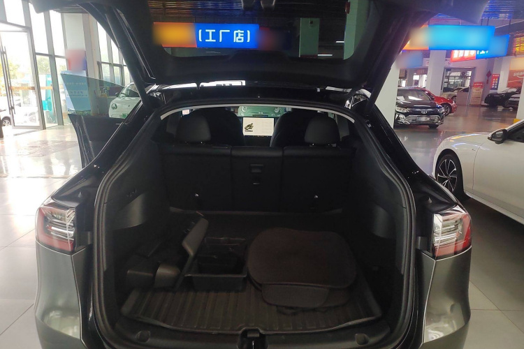 特斯拉 Model Y 2022款 改款 后轮驱动版局部细节23