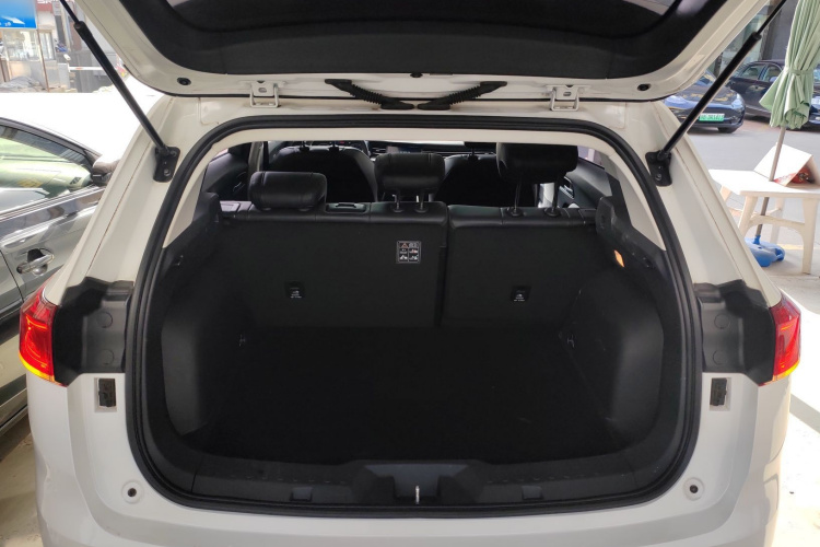 哈弗H6 2018款 蓝标 1.5T 自动豪华型机舱底盘23