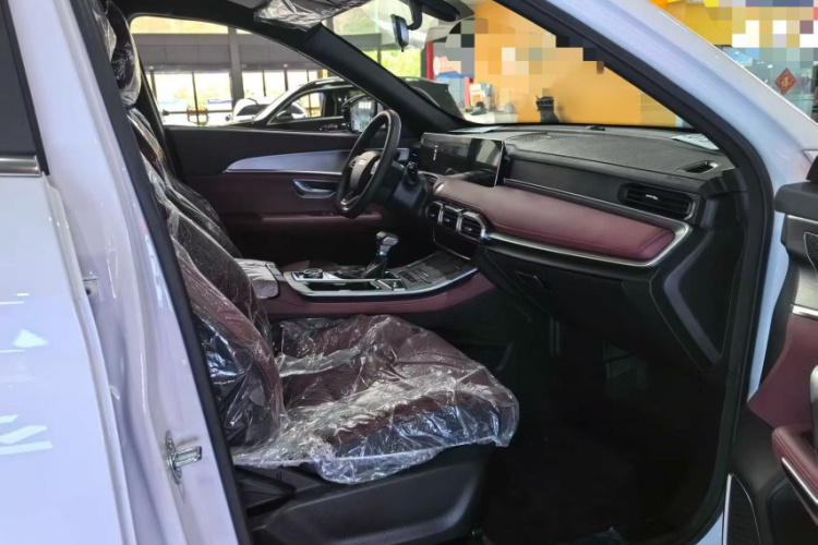 捷途X70 PLUS 2025款 1.5T CVT旗舰PRO 5座中控内饰7006