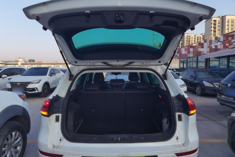 哈弗H6 2020款 1.5GDIT 自动铂金冠军版机舱底盘23