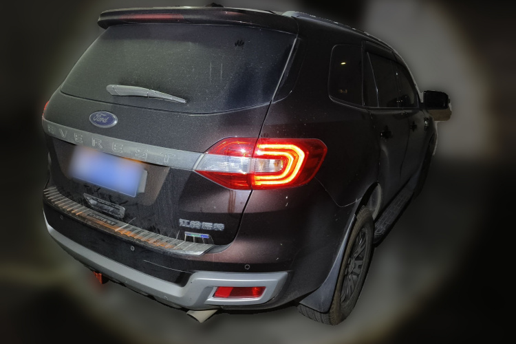 福特 撼路者 2017款 2.0T 汽油自动四驱豪华版 5座车身外观7