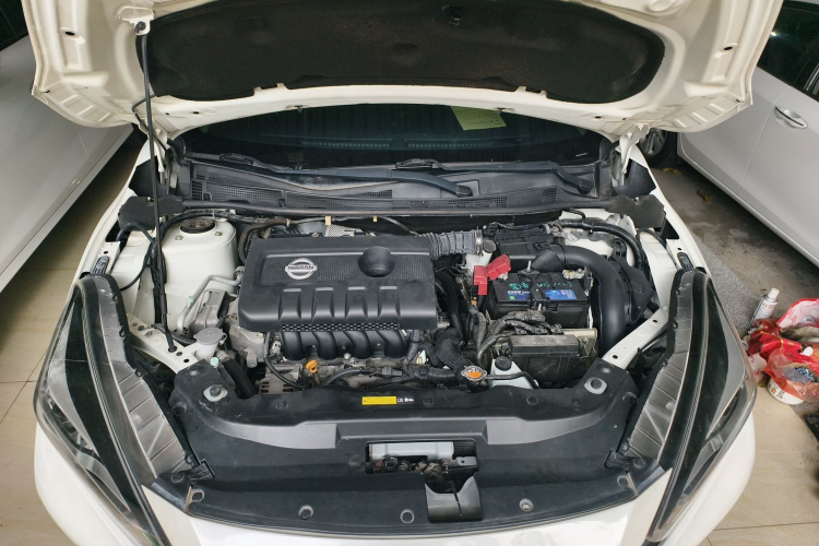 日产 蓝鸟 2019款 1.6L CVT炫酷版 国VI机舱底盘24