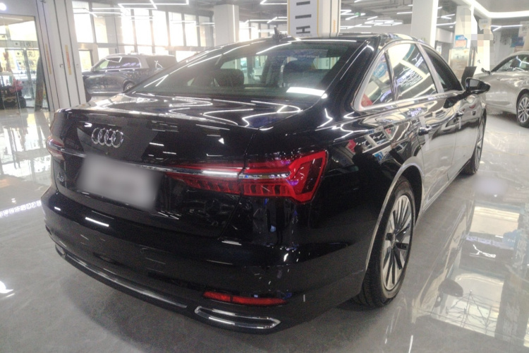 奥迪A6L 2021款 40 TFSI 豪华致雅型车身外观7