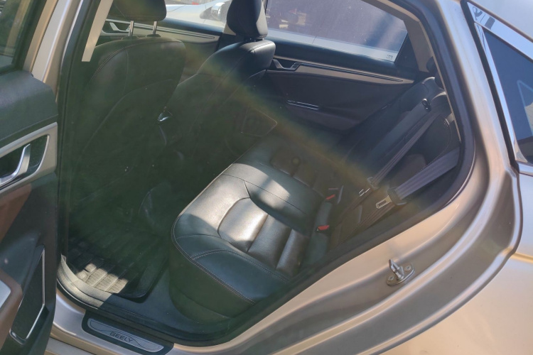 吉利汽车 帝豪GL 2017款 1.3T DCT尊贵型中控内饰7004