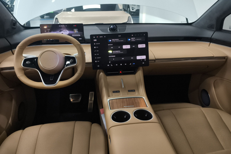 鸿蒙智行 智界R7 2024款 纯电 667km Pro中控内饰7002