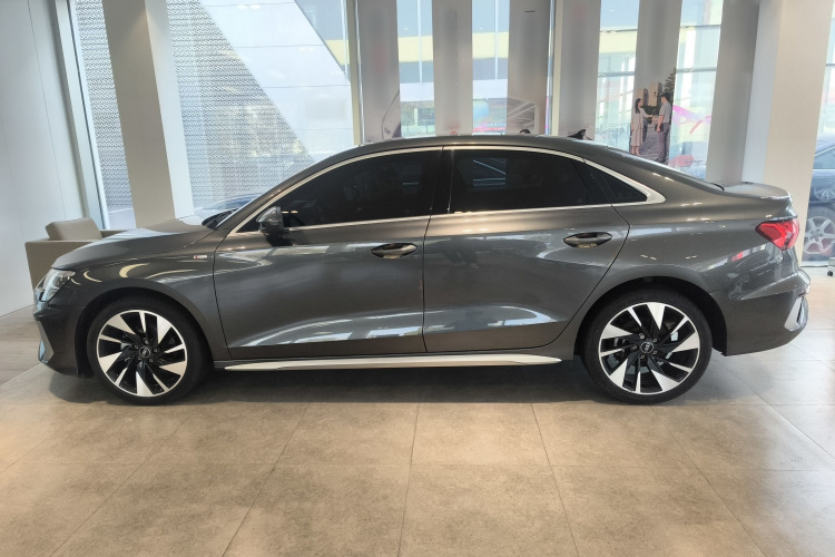 奥迪A3 2023款 改款 A3L Limousine 35 TFSI 时尚运动型车身外观6003