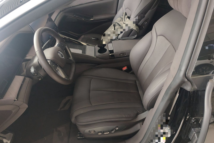 腾势Z9 2024款 1100km 四驱Ultra版中控内饰19