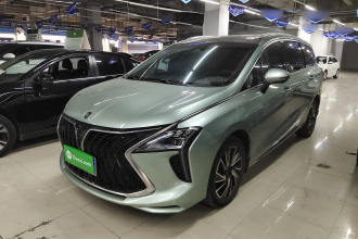 东风风行 风行游艇 2022款 1.5T DCT逐浪版