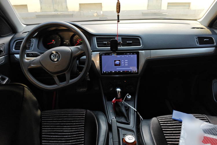 大众 朗逸 2017款 1.6L 自动风尚版中控内饰12