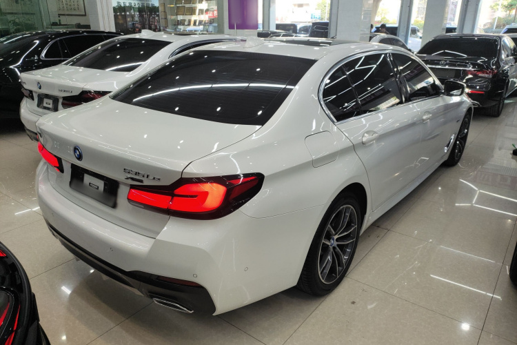 宝马5系新能源 2022款 改款 535Le M运动套装车身外观6005