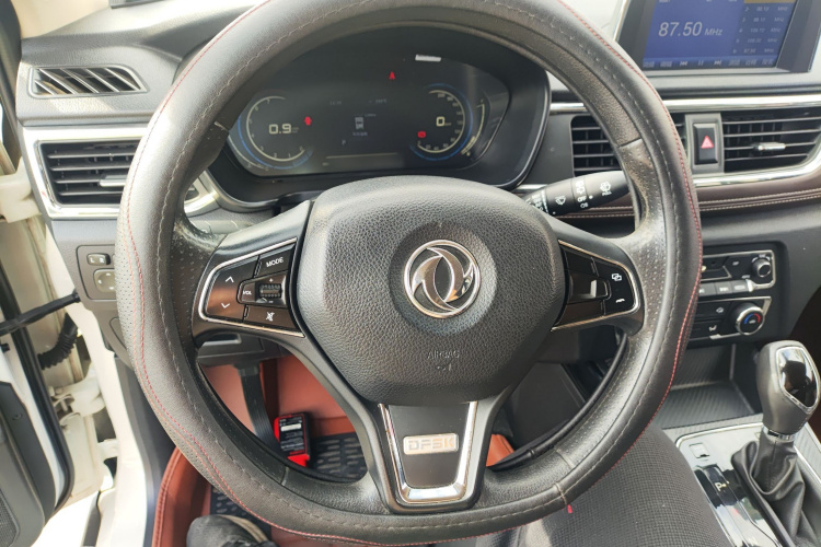 东风风光 风光370 2018款 S370 1.5L CVT豪华型 7座局部细节13