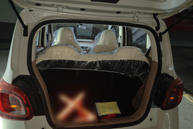 五菱汽车 宏光MINIEV 2025款 四门版 进阶款机舱底盘23