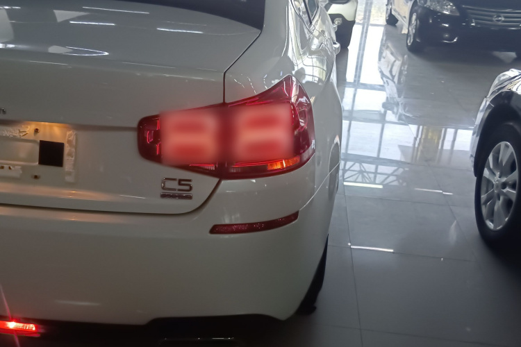 雪铁龙C5 2017款 350THP 自动豪华型车身外观9