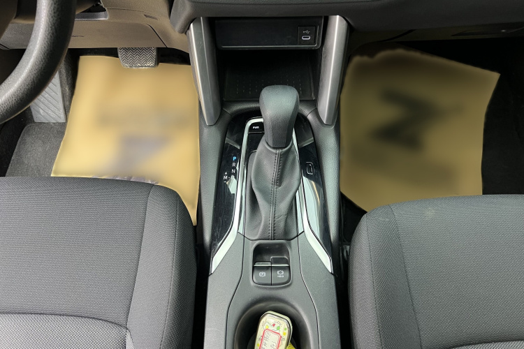 丰田 锋兰达 2023款 2.0L CVT领先版中控内饰7004