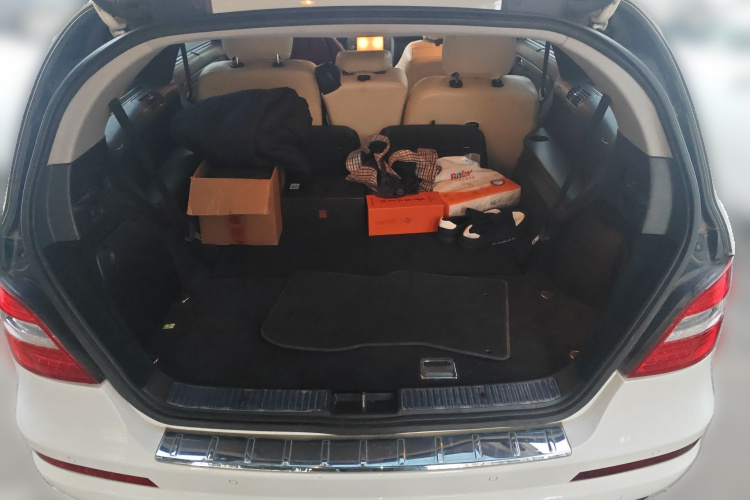 奔驰R级 2014款 R 320 4MATIC 商务型中控内饰23