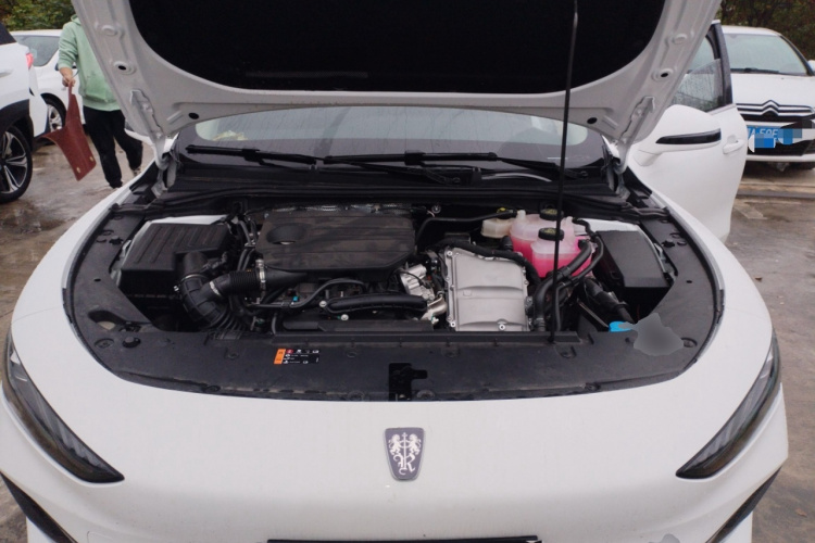 荣威D7 2025款 DMH 125km 世界冠军版机舱底盘24