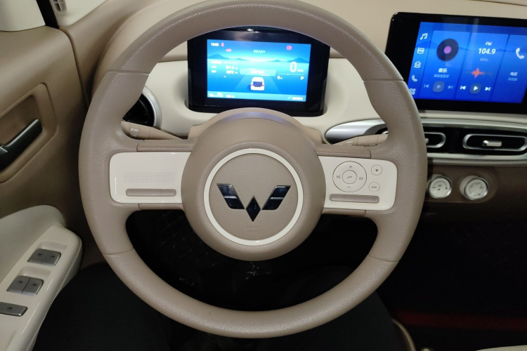 五菱汽车 宏光MINIEV 2025款 四门版 臻享款中控内饰13