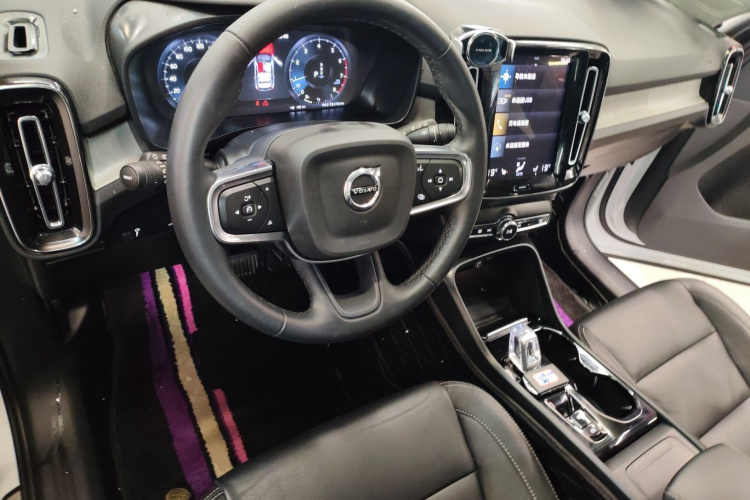 沃尔沃XC40 2022款 T4 四驱智远豪华版中控内饰12