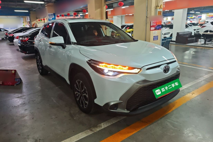 丰田 锋兰达 2022款 2.0L CVT豪华版车身外观6002