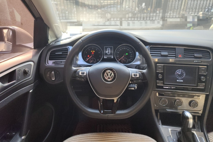 大众 高尔夫 2018款 1.6L 自动舒适型中控内饰13