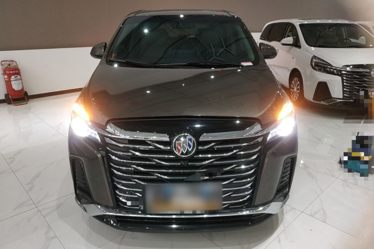 别克GL8 2023款 陆上公务舱 652T 豪华型车身外观2