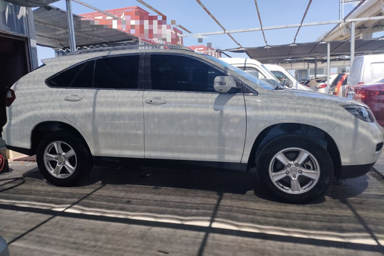 比亚迪S6 2014款 2.0L 手动豪华型 5座车身外观6003