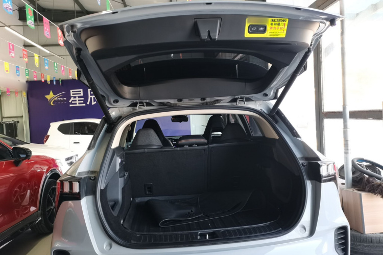 领克06 EM-P 2022款 PHEV 84KM续航版 Pro局部细节23