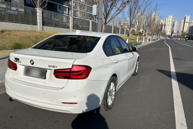 宝马3系 2016款 316i 时尚型车身外观6003