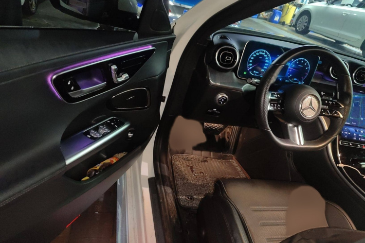 奔驰C级 2022款 C 200 L 运动版中控内饰7003